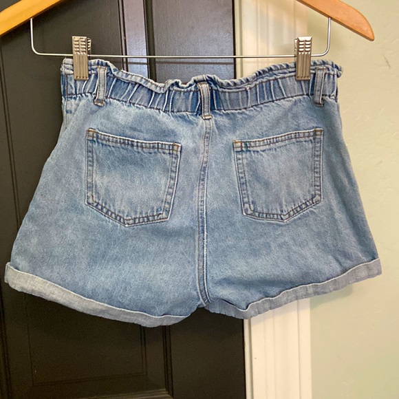 Adorable  light was shorts - Picture 4 of 4